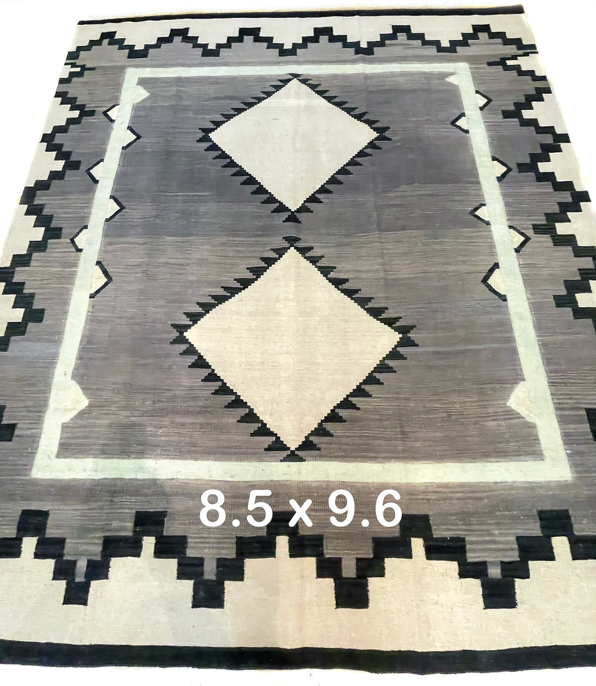 Pakistani Hand-Knotted Kilim